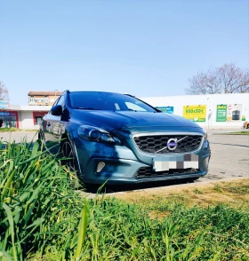 Volvo V40 Cross Country 2.5 AWD/ 5 цилиндъра/ обслужен/ 2 комплекта гуми