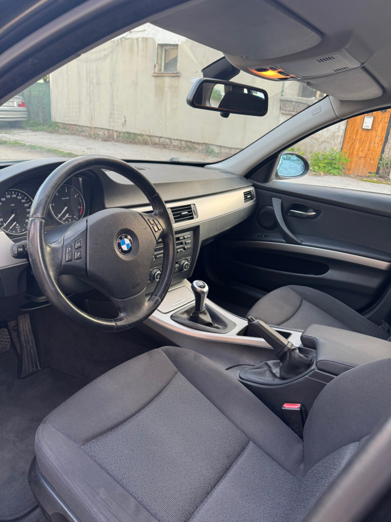 BMW 320, снимка 3 - Автомобили и джипове - 46068136