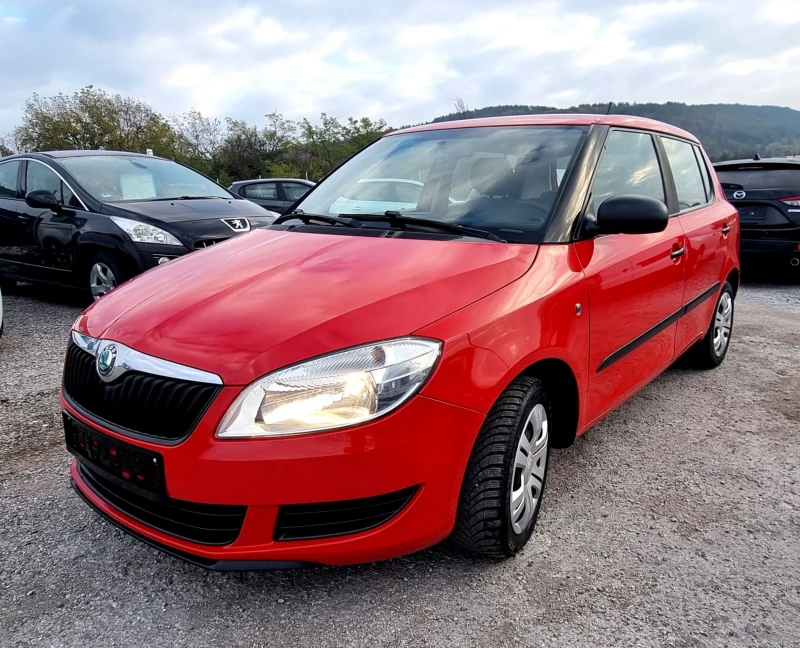 Skoda Fabia 1.2 бензин, снимка 1 - Автомобили и джипове - 47700697