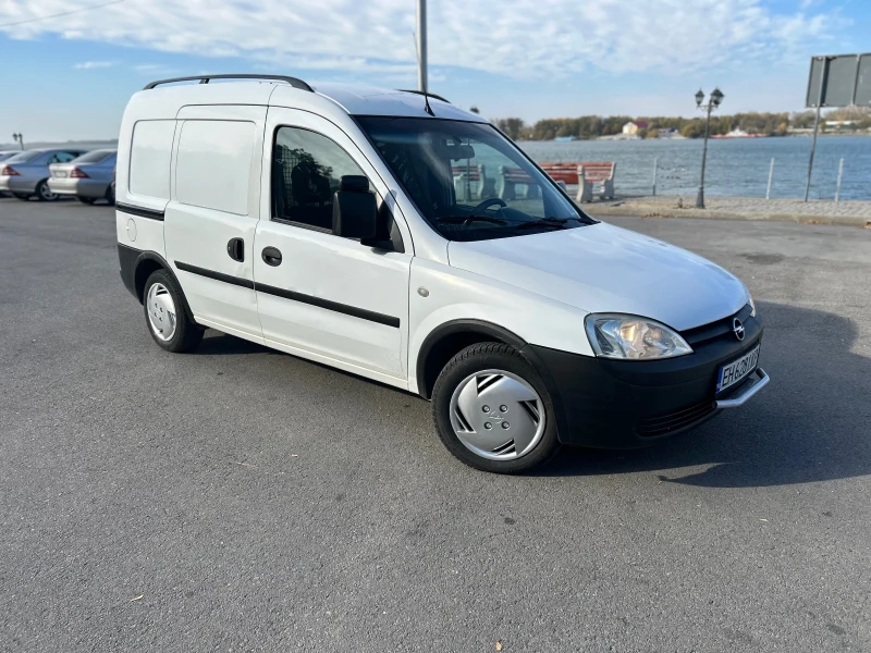 Opel Combo, снимка 1 - Автомобили и джипове - 47840695