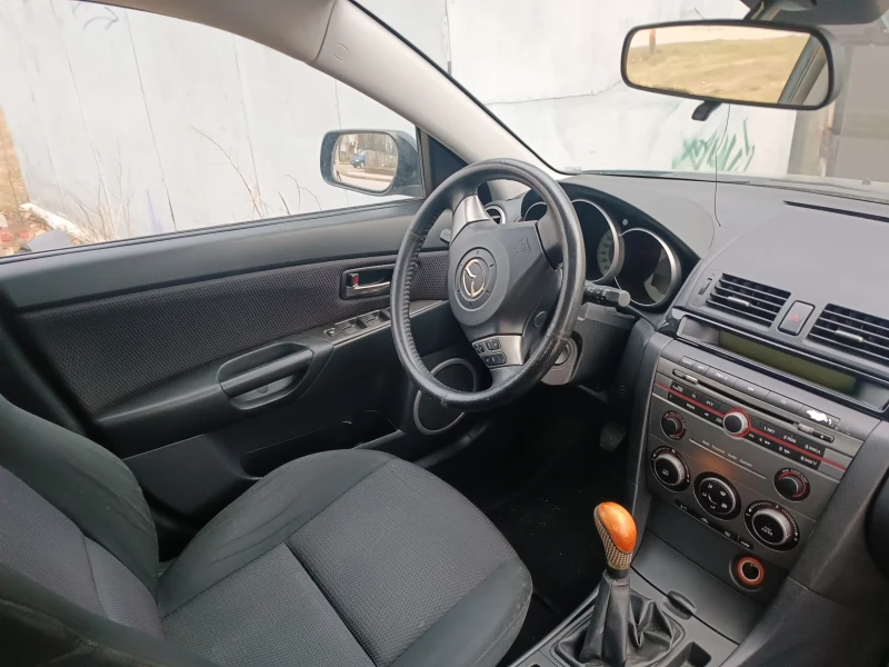 Mazda 3 1.6, снимка 6 - Автомобили и джипове - 48802981