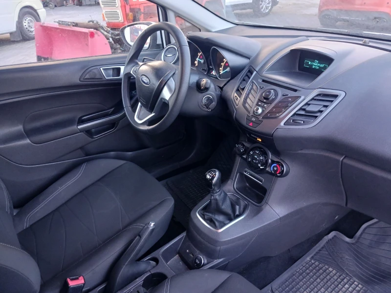 Ford Fiesta 1.0T, снимка 10 - Автомобили и джипове - 49519552