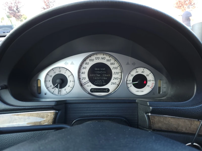 Mercedes-Benz E 350, снимка 8 - Автомобили и джипове - 52284478
