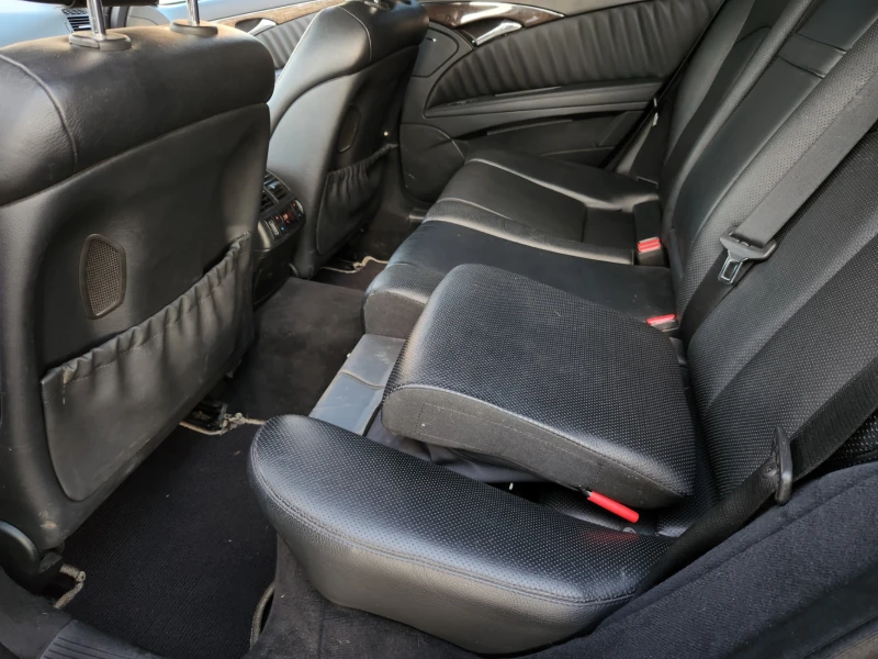 Mercedes-Benz E 350, снимка 11 - Автомобили и джипове - 52284478