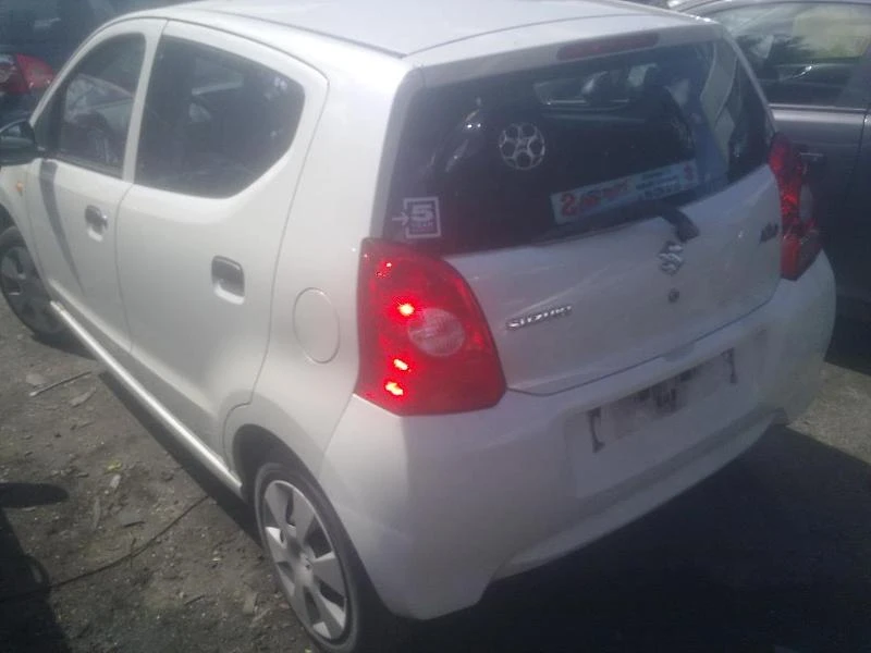 Suzuki Alto 1.0 i - изображение 9