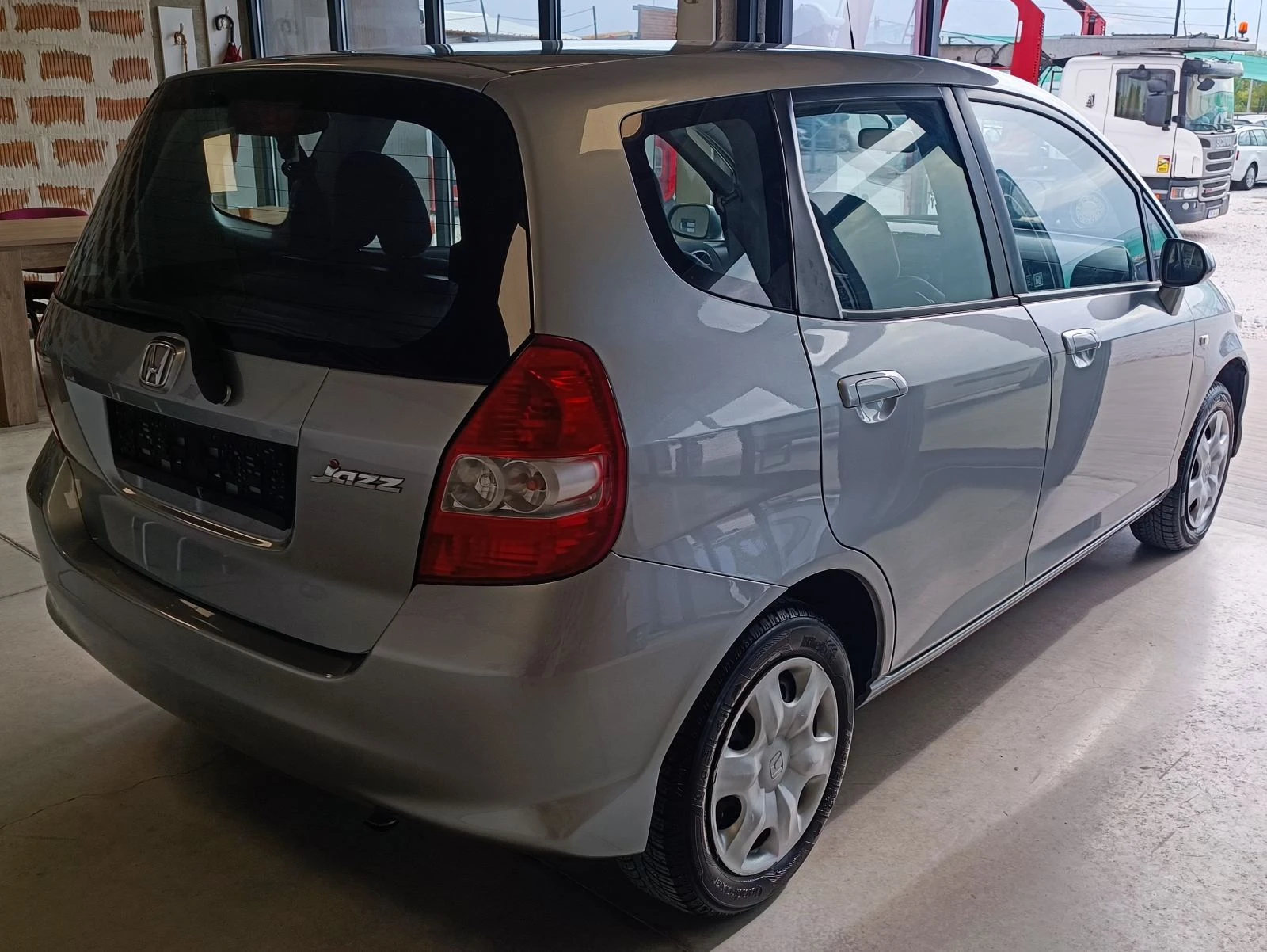 Honda Jazz 1.3 Бензин - изображение 4