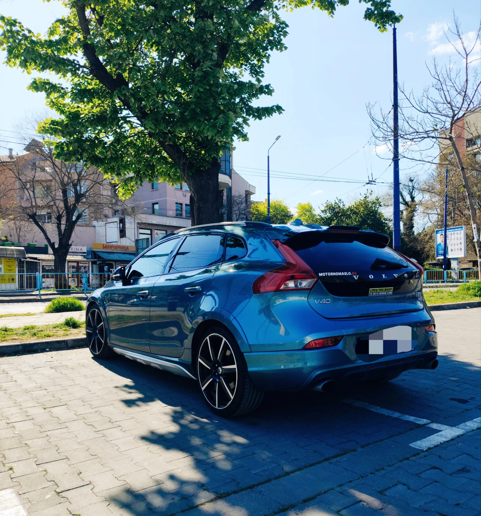 Volvo V40 Cross Country 2.5 AWD/ 5 цилиндъра/ обслужен/ 2 комплекта гуми, снимка 6 - Автомобили и джипове - 52588822