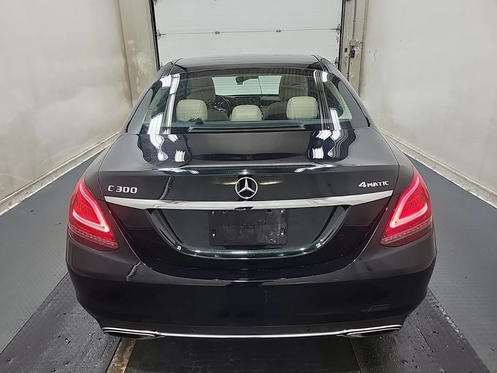 Mercedes-Benz C 300 * 4MATIC * CARFAX * БЕЗ ПЪРВОНАЧАЛНА ВНОСКА - изображение 4
