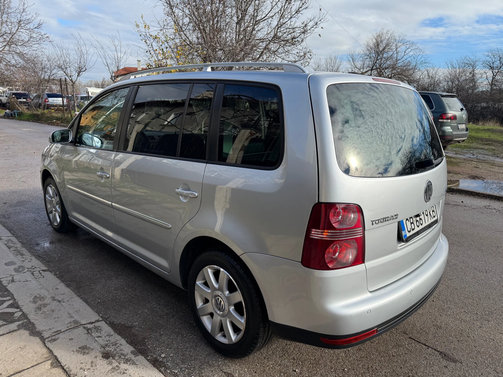 VW Touran 2.0TDI Highline 170kc - изображение 6