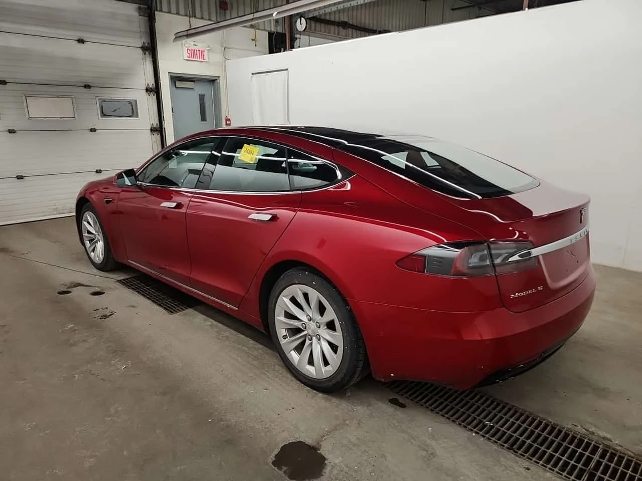 Tesla Model S * 75D AWD * 2 КЛЮЧА* ПАНО* ПОДГРЕВ* , снимка 2 - Автомобили и джипове - 53945306