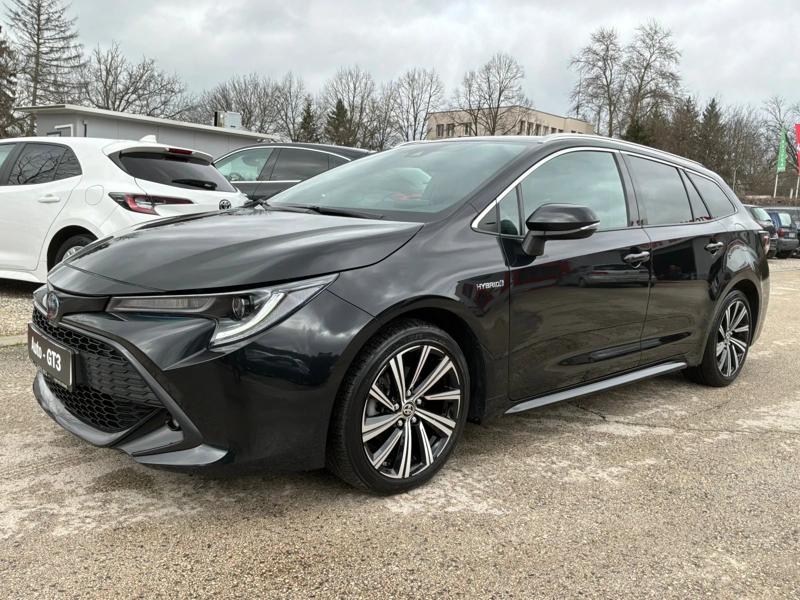 Toyota Corolla 1.8h 122к.с Гаранция 81000км. | Auto.bg — изображение 1