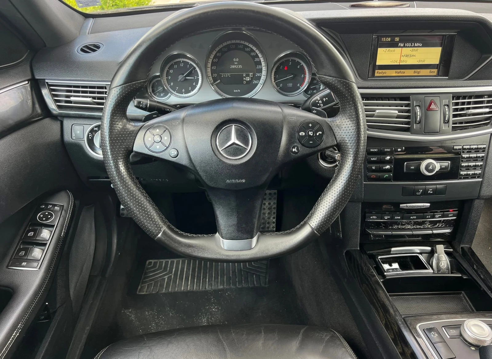 Mercedes-Benz E 350 AMG/XENON/NAVI/KOJA/UNIKAT, снимка 16 - Автомобили и джипове - 54527096
