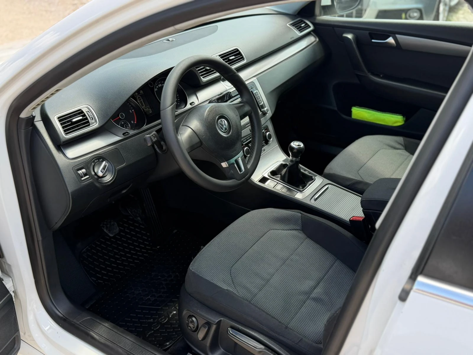 VW Passat .0TDI/Common Rail/HIGHLINE, снимка 9 - Автомобили и джипове - 54709660