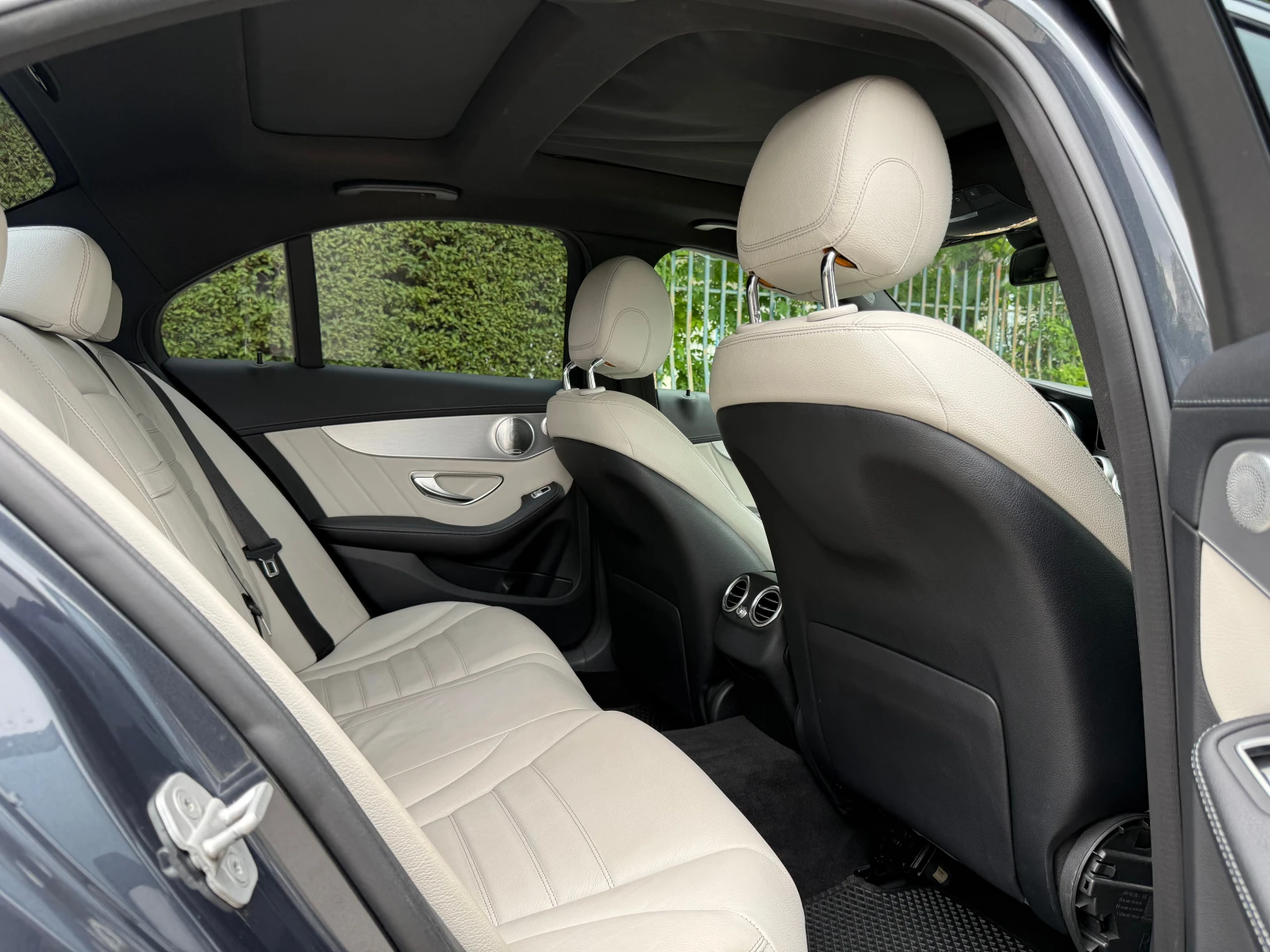 Mercedes-Benz C 220 d BlueTEC AMG-Line , снимка 16 - Автомобили и джипове - 54967580