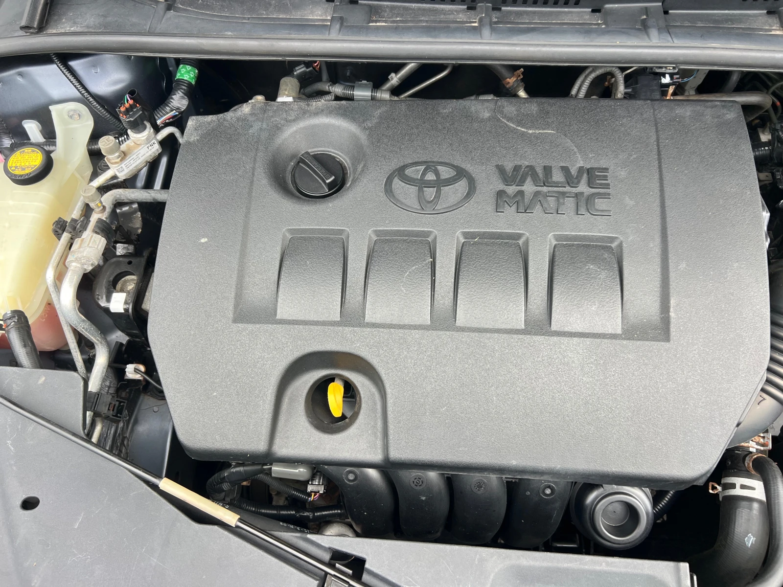 Toyota Avensis 1.8-SOLL, снимка 17 - Автомобили и джипове - 55014307