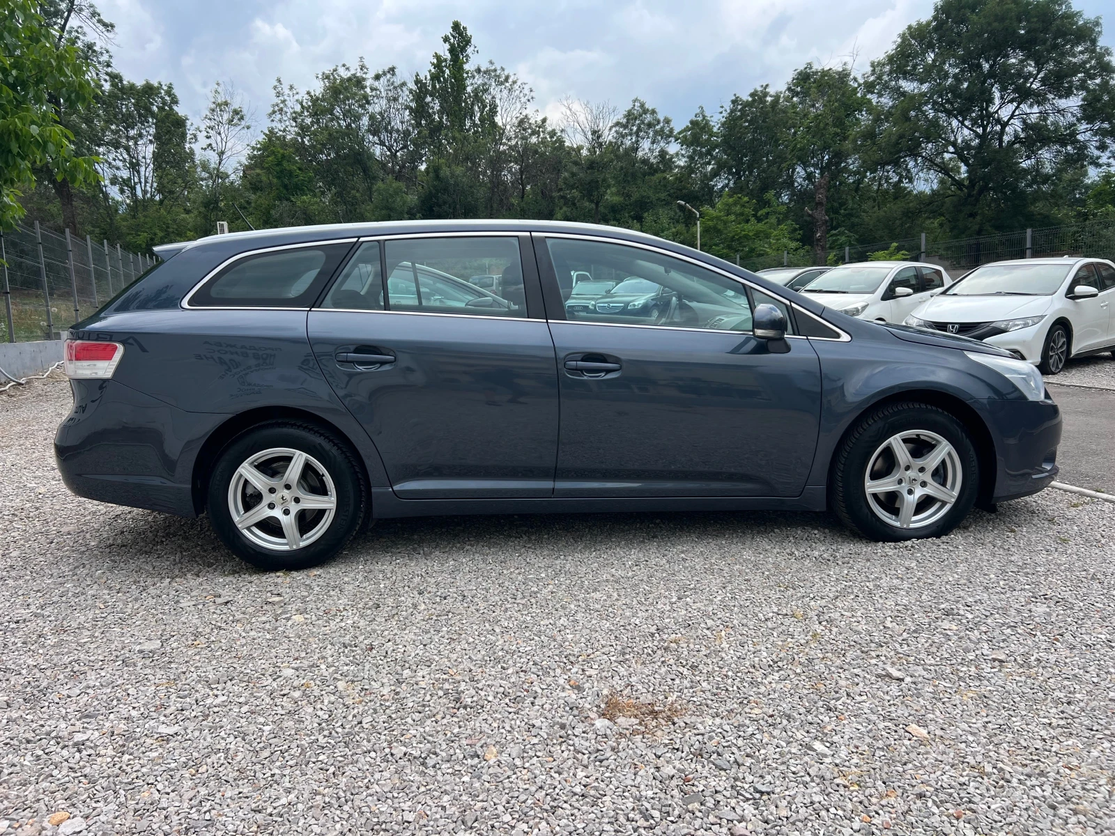Toyota Avensis 1.8-SOLL, снимка 7 - Автомобили и джипове - 55014307