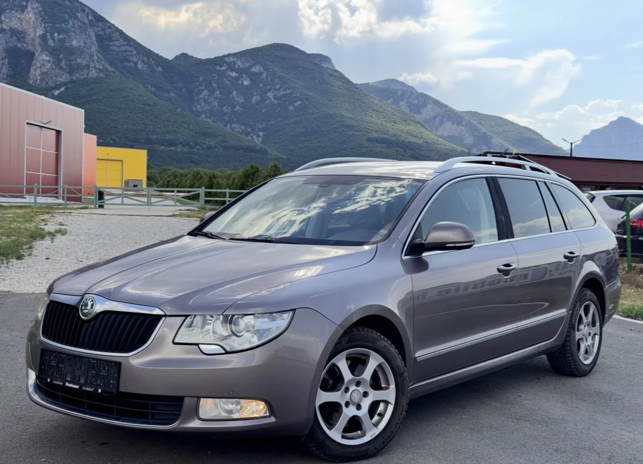 Skoda Superb 2.0TDI, снимка 2 - Автомобили и джипове - 55346676