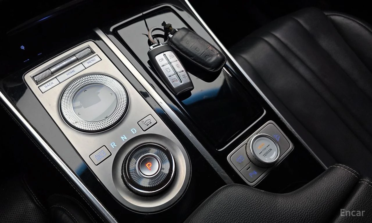 Genesis GV80 3.0D AWD* DISTRONIC* МАСАЖ* ВАКУУМ* ОБДУХВАНЕ* , снимка 13 - Автомобили и джипове - 55688920