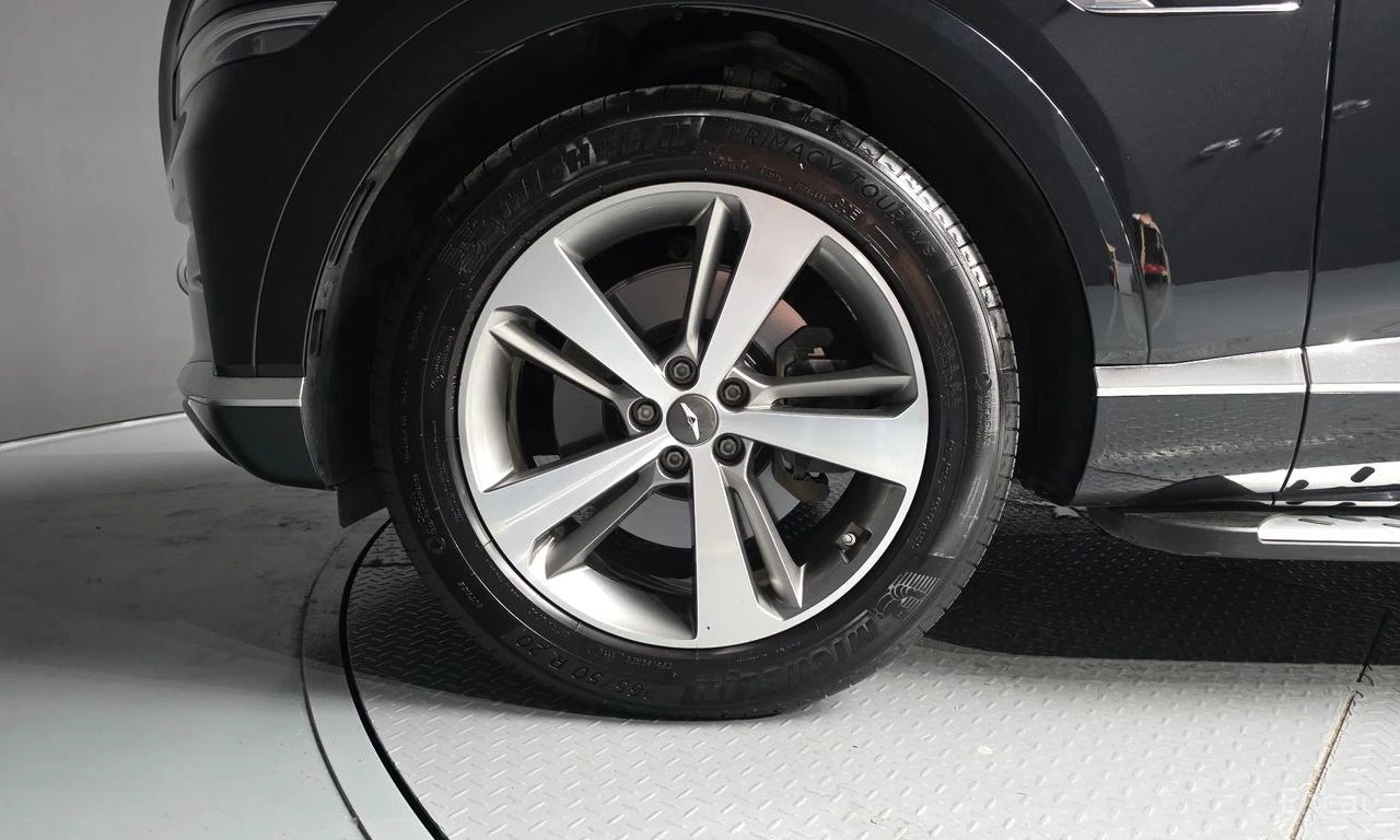 Genesis GV80 3.0D AWD* DISTRONIC* МАСАЖ* ВАКУУМ* ОБДУХВАНЕ* , снимка 5 - Автомобили и джипове - 55688920