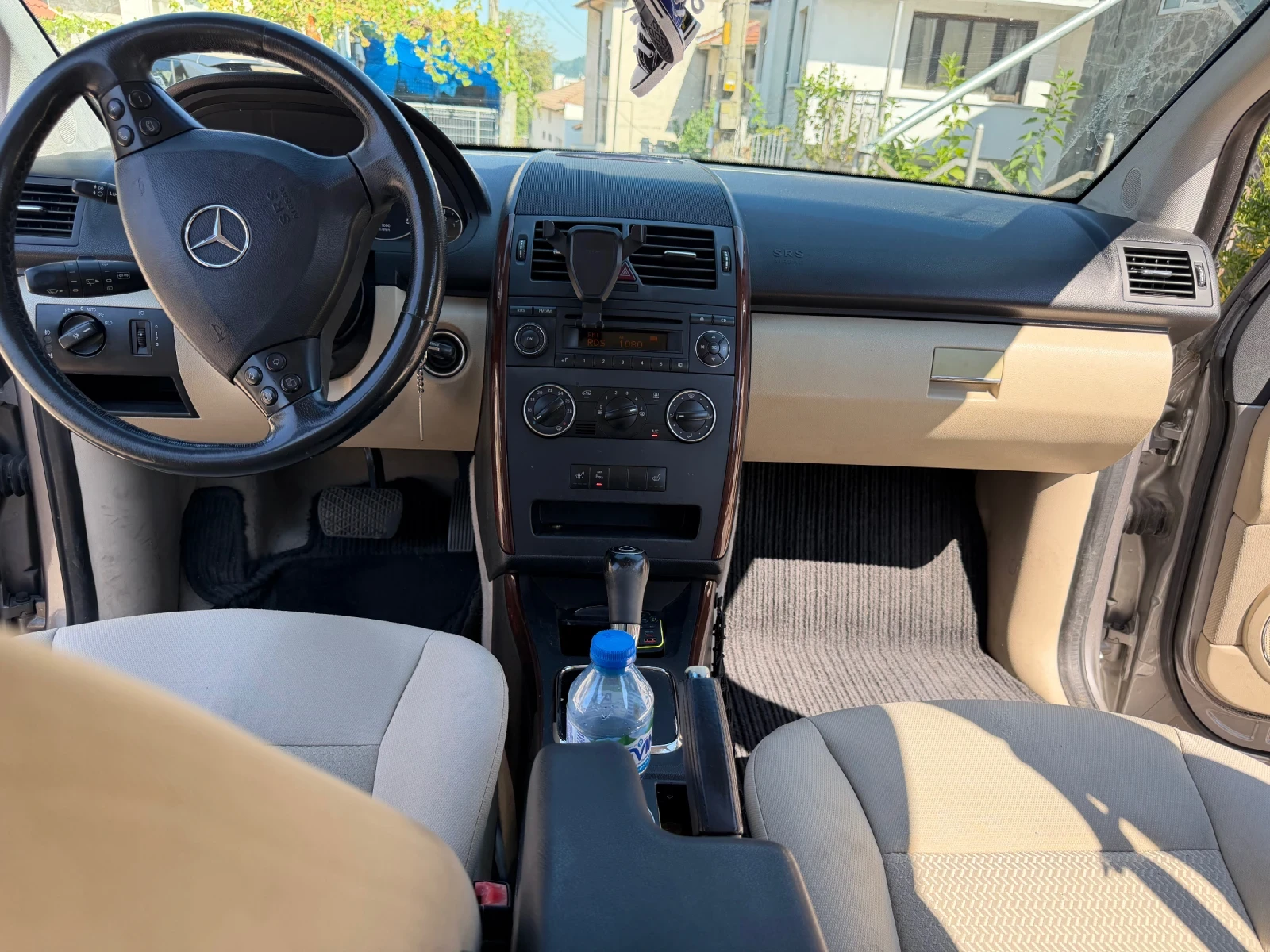 Mercedes-Benz A 180, снимка 3 - Автомобили и джипове - 55751753