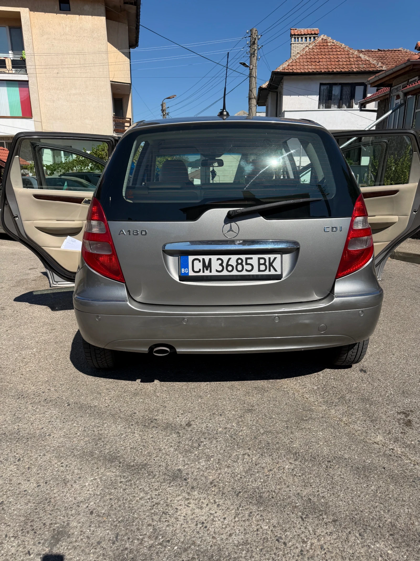 Mercedes-Benz A 180, снимка 2 - Автомобили и джипове - 55751753