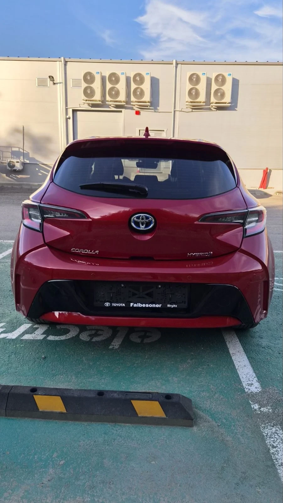 Toyota Corolla Hybrid, 30.000KM, снимка 4 - Автомобили и джипове - 56135975
