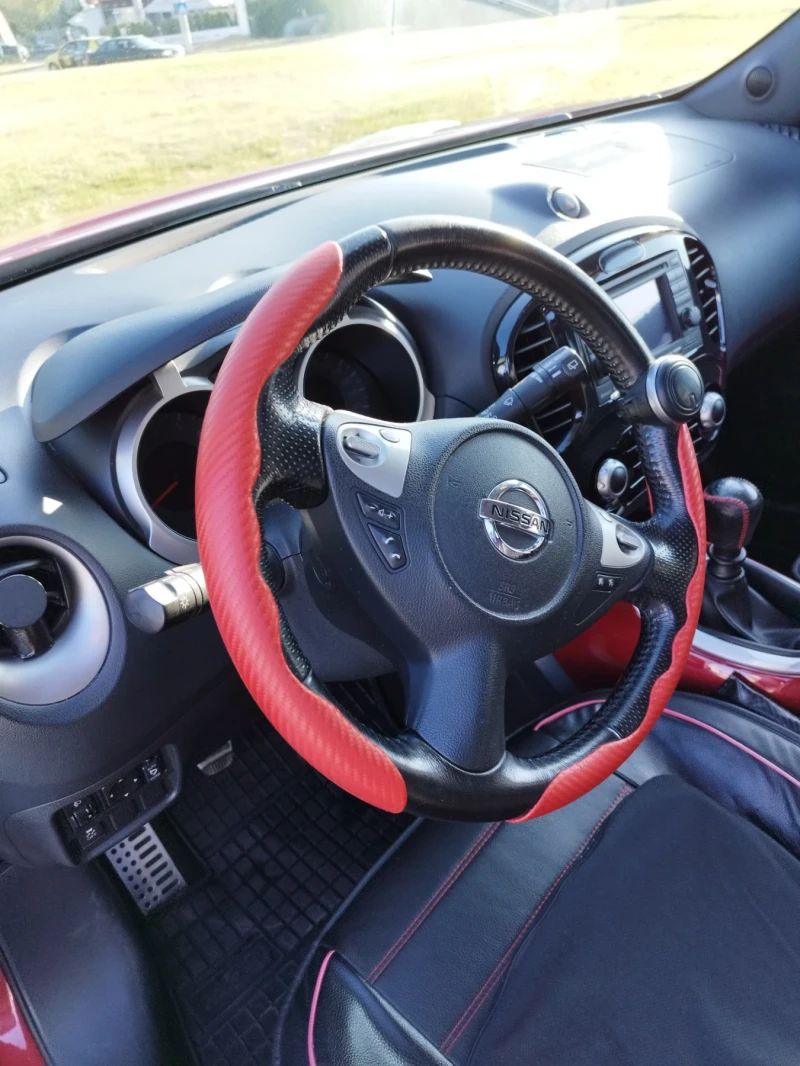 Nissan Juke 1.6 Турбо, снимка 12 - Автомобили и джипове - 47036957