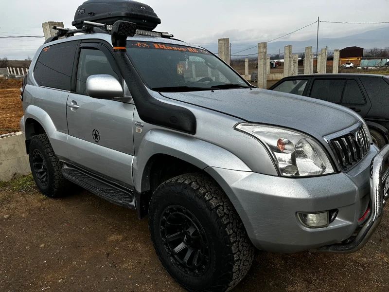 Toyota Land cruiser 3.0 D-4D, снимка 3 - Автомобили и джипове - 49490483