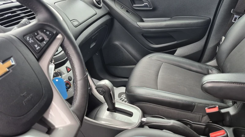 Chevrolet Trax 1.7CDT-I Автомат* Full Opt * Отличен * EURO 5, снимка 14 - Автомобили и джипове - 51988548
