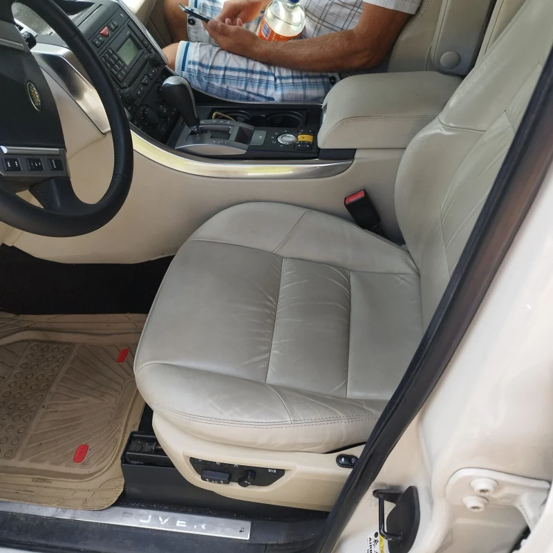 Land Rover Range Rover Sport 3.6D, снимка 2 - Автомобили и джипове - 52281413