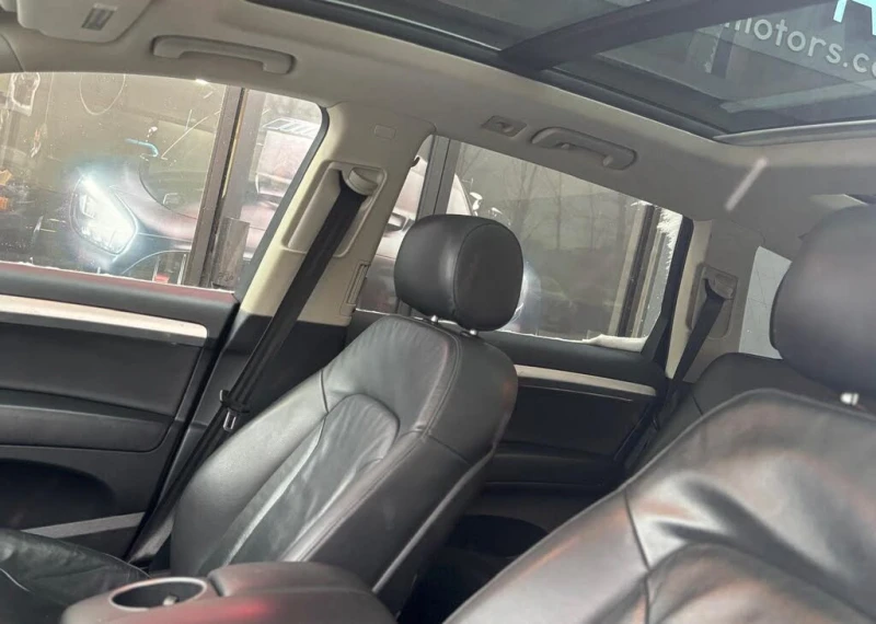Audi Q7 3.0 TDI* ПОДГРЕВ* КАМЕРА* ПАНОРАМА* 6+ 1* КЕЙЛЕС, снимка 5 - Автомобили и джипове - 53599658