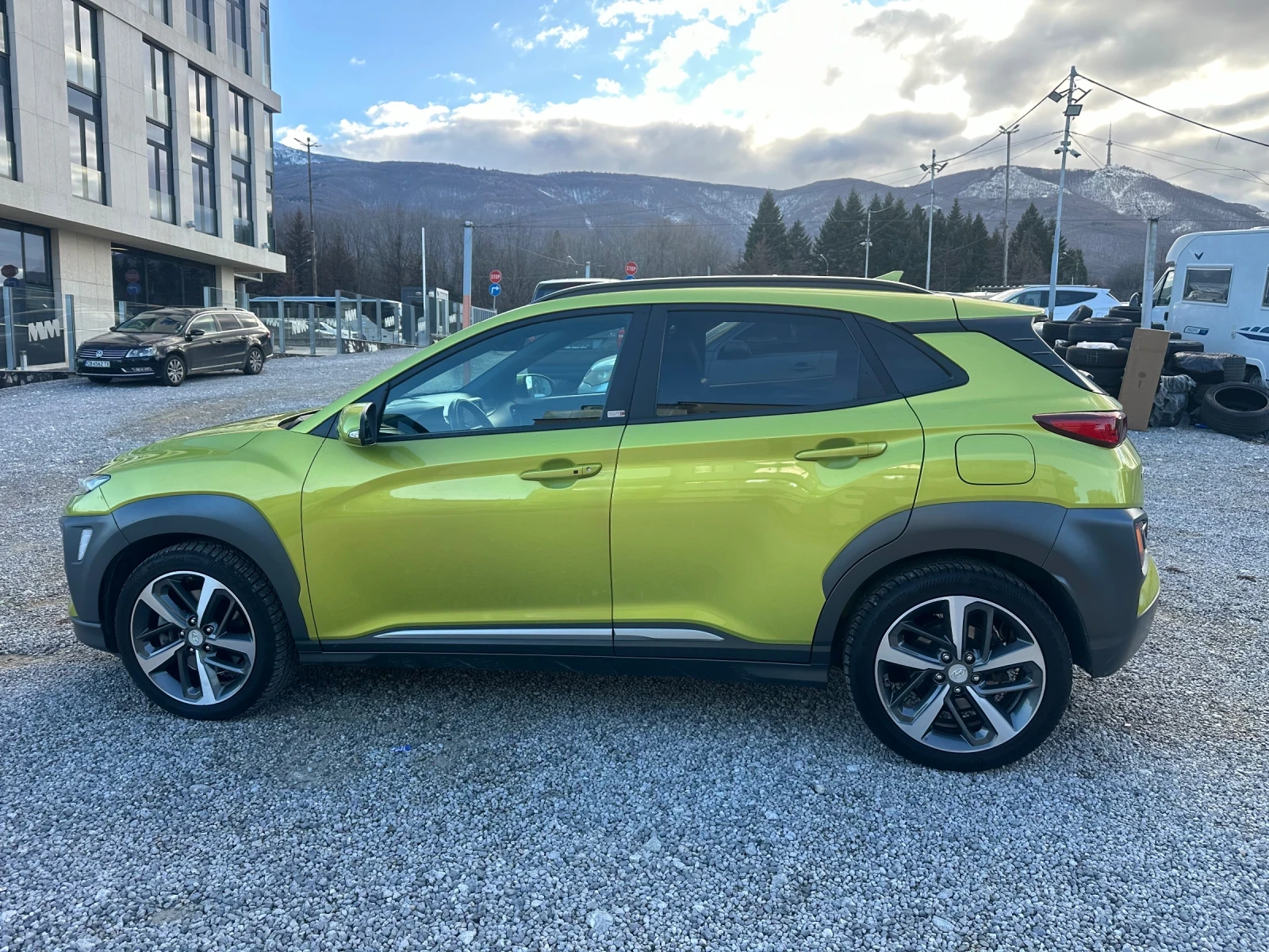 Hyundai Kona ШВЕЙЦАРИЯ 4х4 АВТОМАТИК - изображение 7