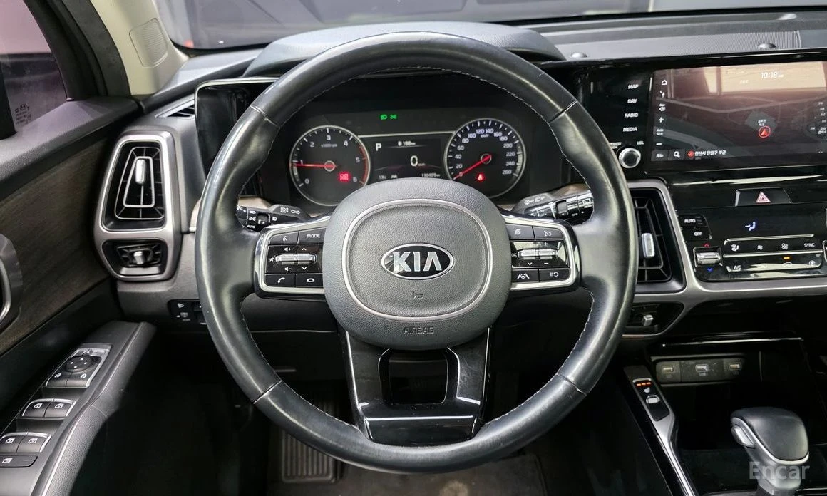 Kia Sorento, снимка 13 - Автомобили и джипове - 53971679