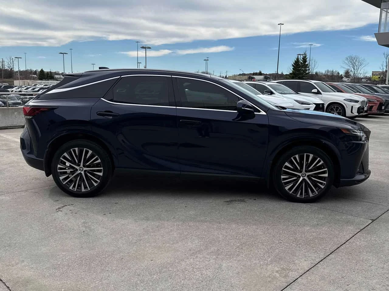 Lexus RX 350 * ГЛАВНО ПРЕДСТАВИТЕЛСТВО НА LEXUS* , снимка 4 - Автомобили и джипове - 54215934