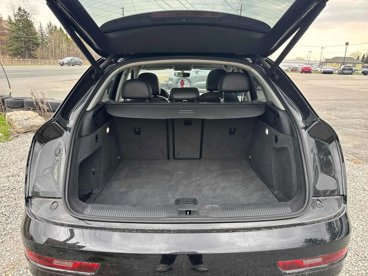 Audi Q3 * Komfort * CARFAX * 2 КЛЮЧА * KEYLESS * ПОДГРЕВИ , снимка 14 - Автомобили и джипове - 54414414
