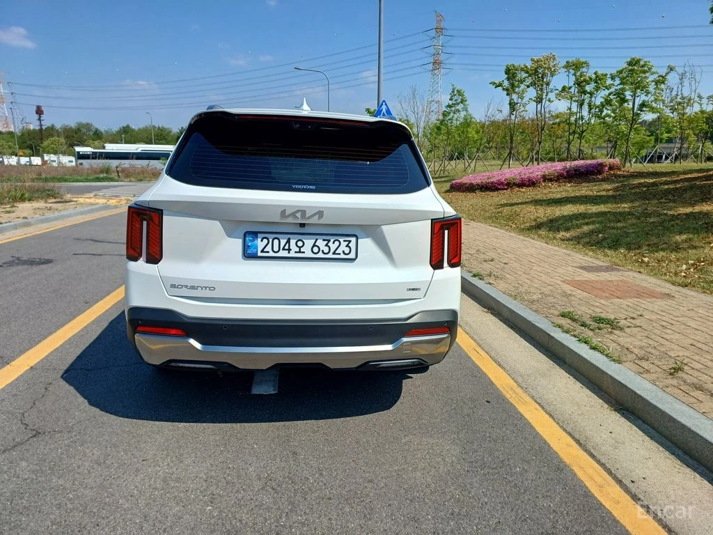 Kia Sorento 1.6* HYBRID* SIGNATURE* ОБДУХВАНЕ* ХЕДЪП* ПАНОРАМА, снимка 2 - Автомобили и джипове - 54736099