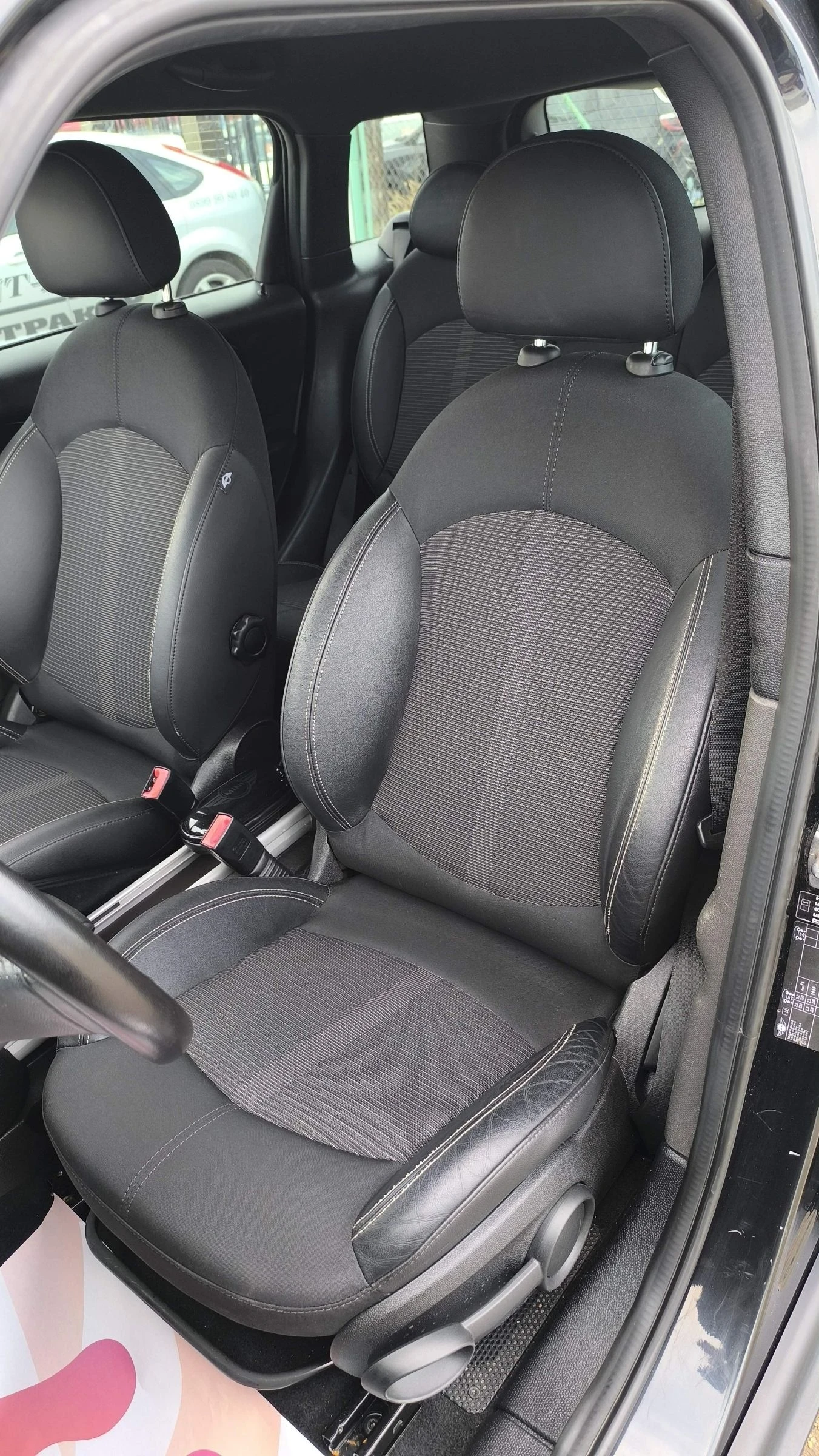 Mini Countryman 1.6i, снимка 11 - Автомобили и джипове - 54788830