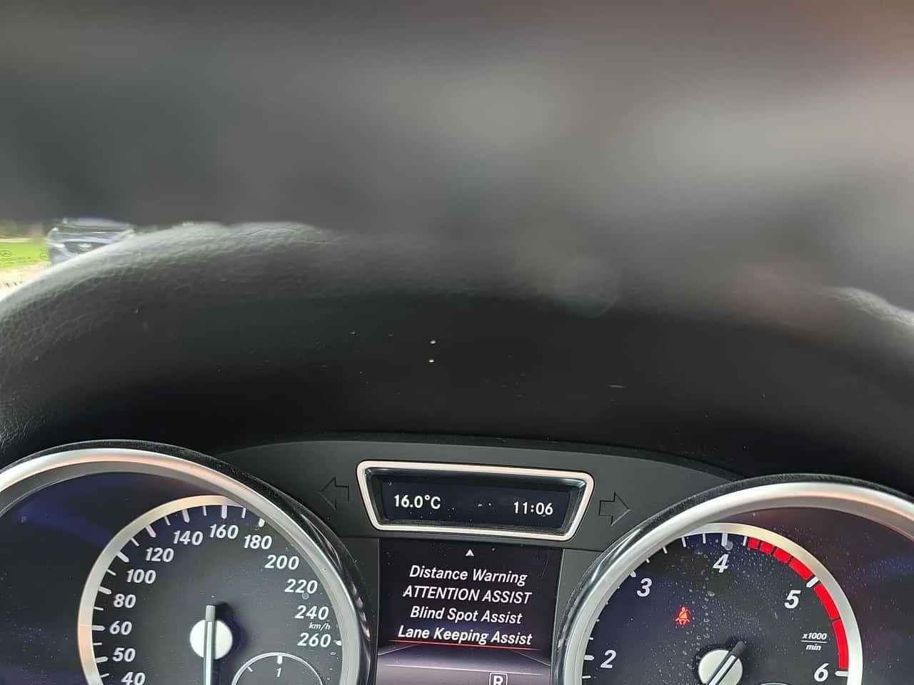 Mercedes-Benz ML 350 * BlueTEC * ПАНО * ПОДГРЕВИ * KEYLESS, снимка 16 - Автомобили и джипове - 55015464