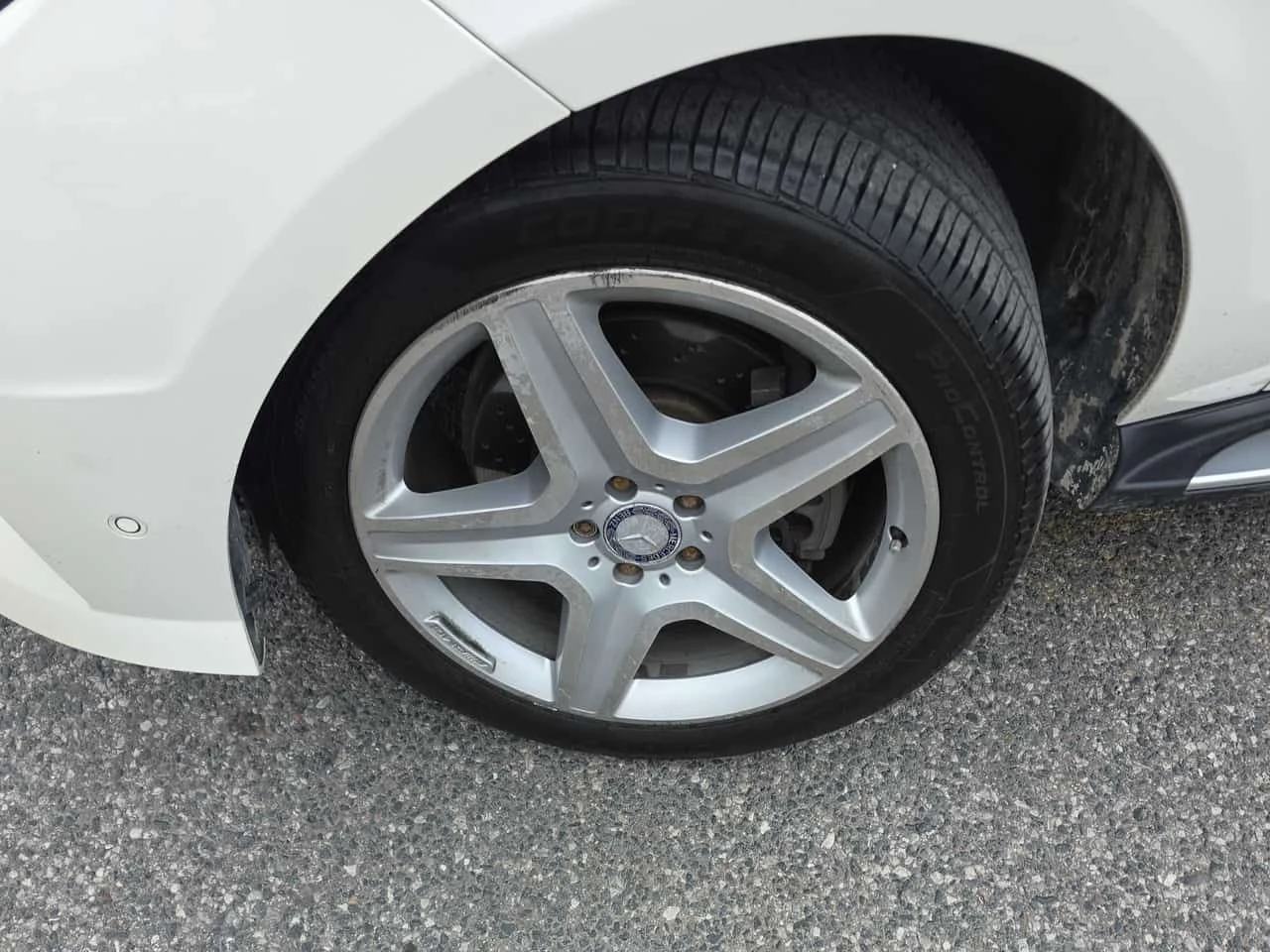 Mercedes-Benz ML 350 * BlueTEC * ПАНО * ПОДГРЕВИ * KEYLESS, снимка 7 - Автомобили и джипове - 55015464