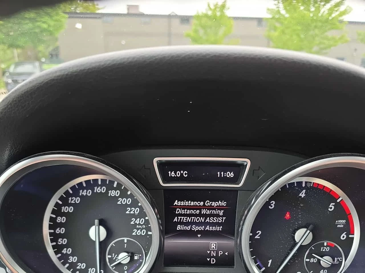 Mercedes-Benz ML 350 * BlueTEC * ПАНО * ПОДГРЕВИ * KEYLESS, снимка 15 - Автомобили и джипове - 55015464