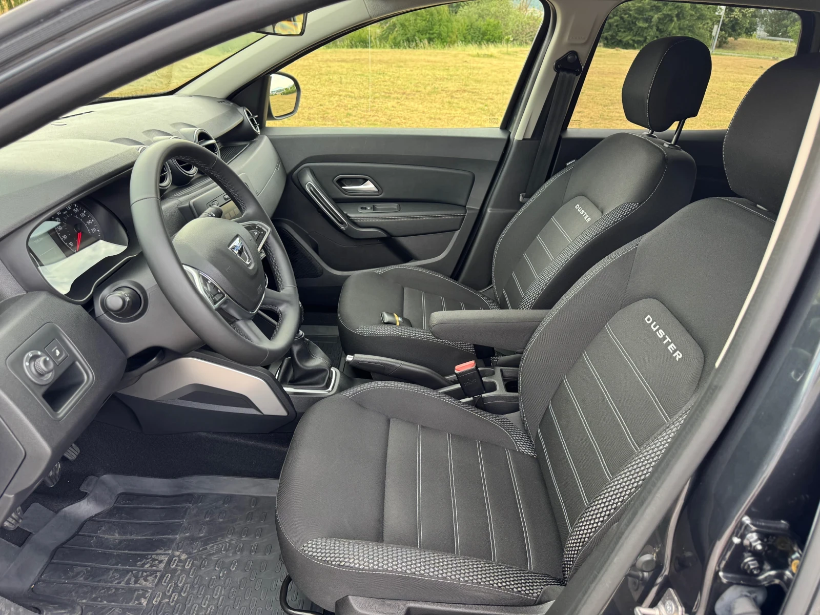 Dacia Duster 1.5 DCI Prestige TopTop, снимка 9 - Автомобили и джипове - 55301146