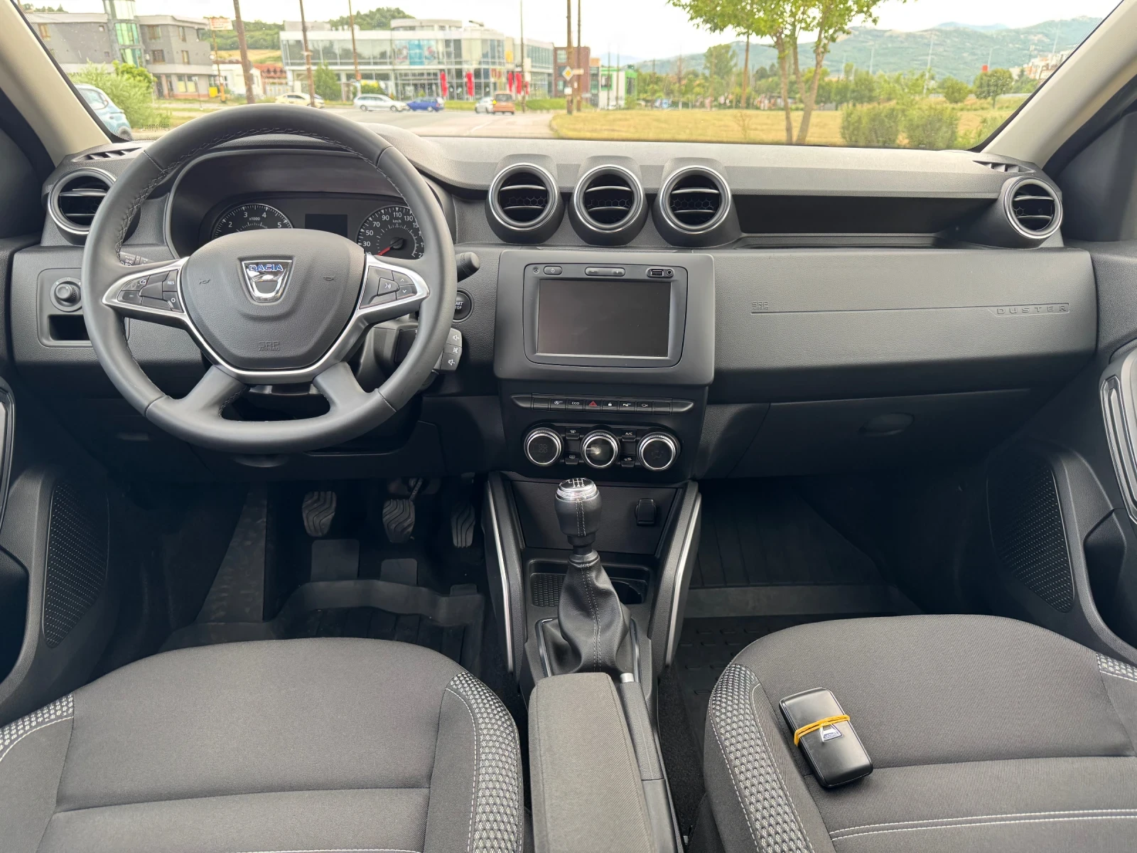 Dacia Duster 1.5 DCI Prestige TopTop, снимка 16 - Автомобили и джипове - 55301146