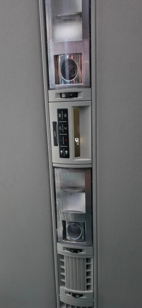 VW T5 T5 Multivan 2.0 TDI 4X4 SWISS 180KS | Auto.bg — изображение 17