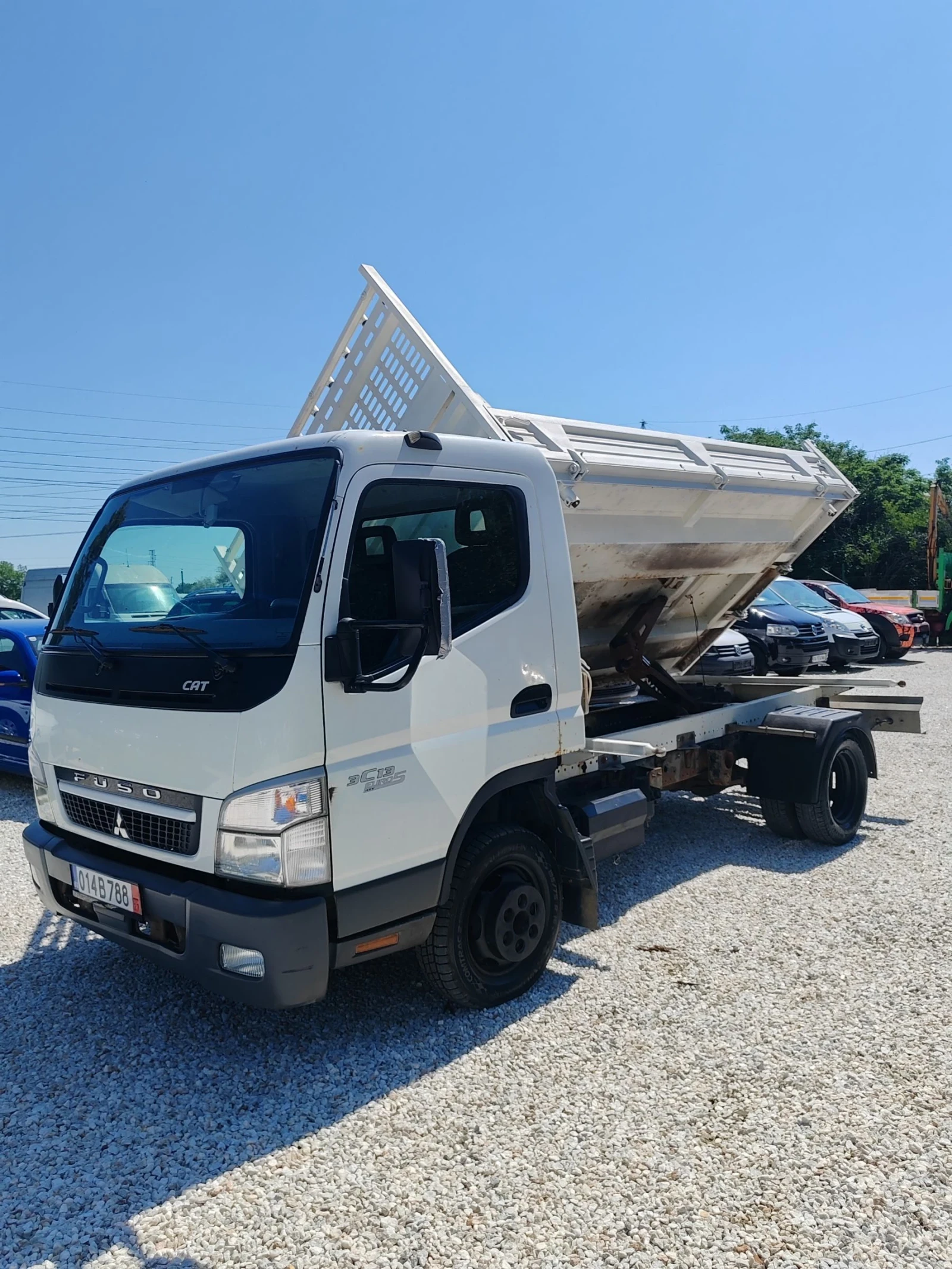 Mitsubishi Fuso Самосвал. Изсипва на 3 страни. , снимка 2 - Камиони - 54868330