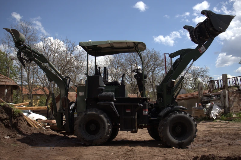 Багер Друга марка Muller B2.5, снимка 5 - Индустриална техника - 52590608