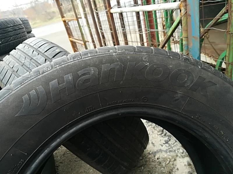 Гуми Летни 235/65R17, снимка 4 - Гуми и джанти - 23684625