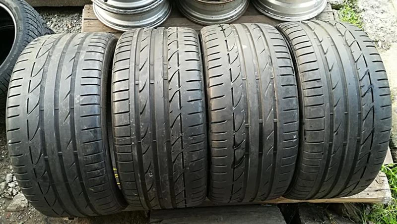 Гуми Летни 255/35R19, снимка 1 - Гуми и джанти - 25612631