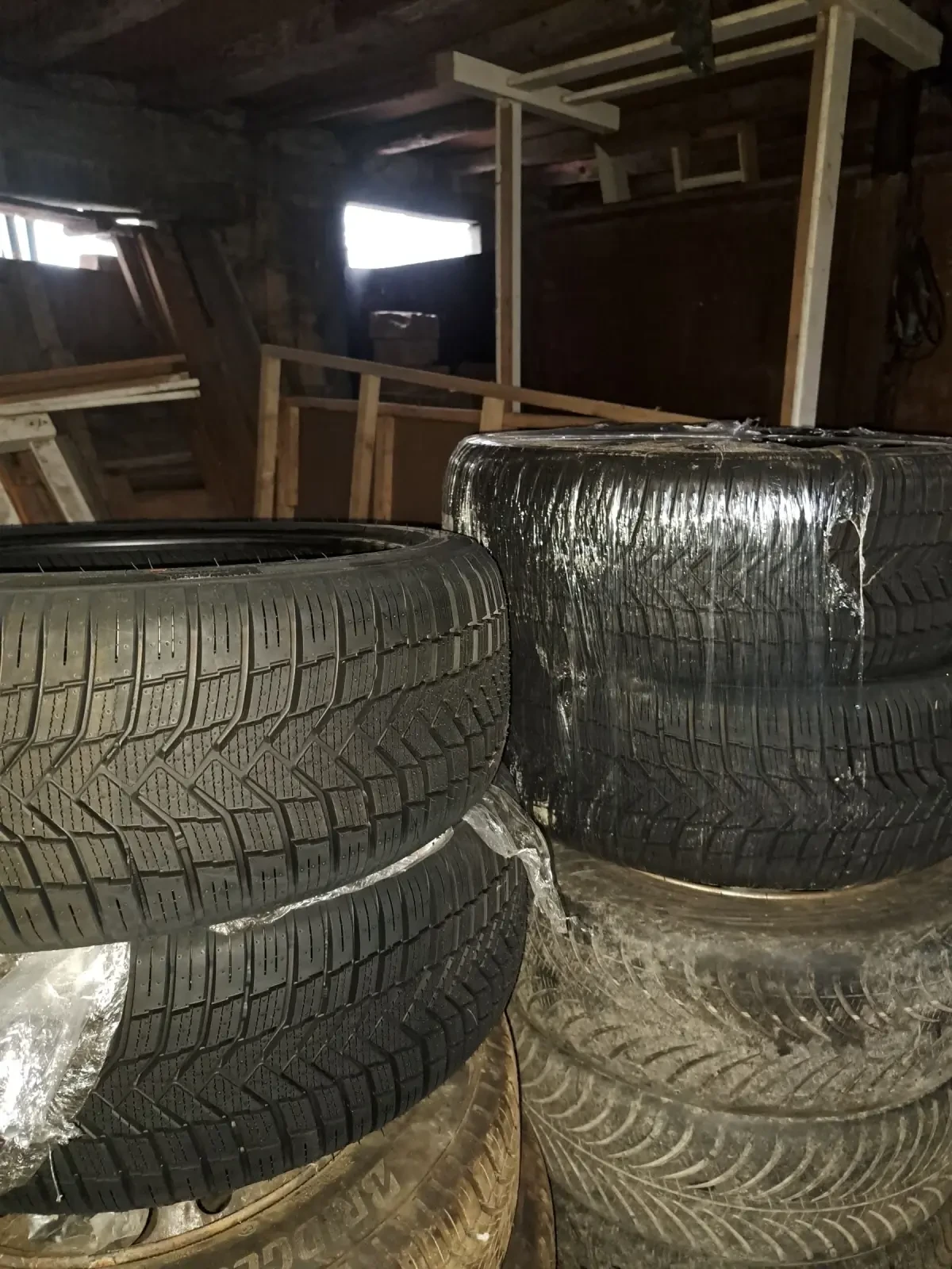 Гуми Всесезонни 205/45R17, снимка 4 - Гуми и джанти - 53279730