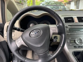 Toyota Auris, снимка 9