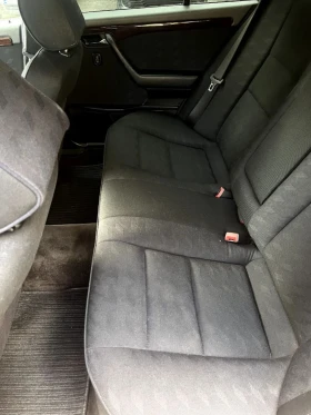 Mercedes-Benz C 200, снимка 9